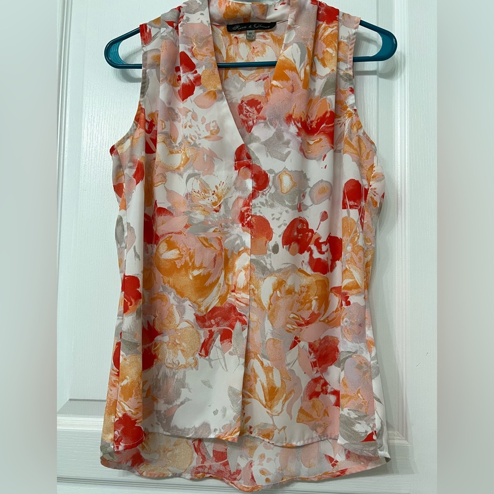 NWOT - Rose & Olive Sleeveless Floral Top *BEAUTIFUL* - Picture 3 of 5